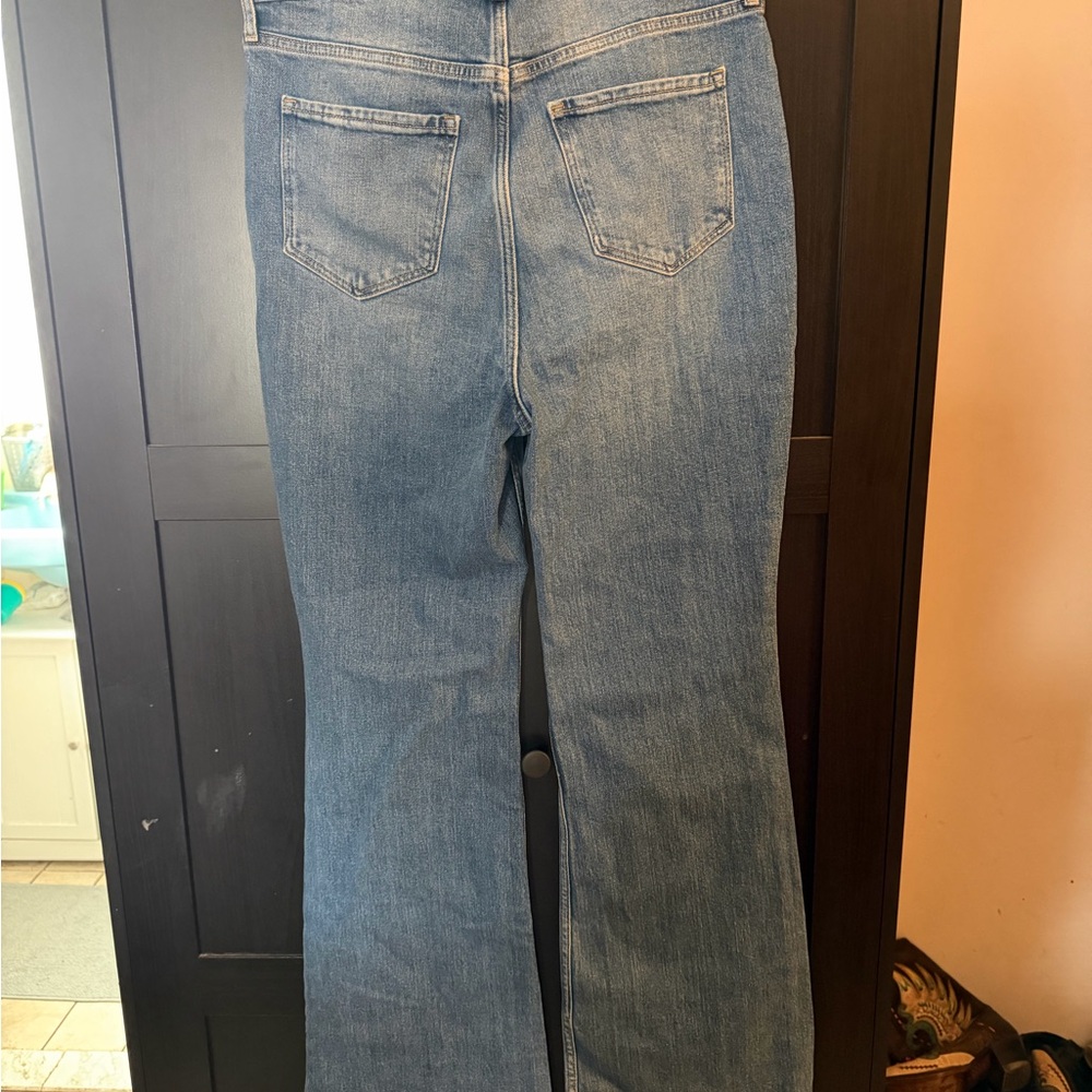 Old Navy Medium Wash Higher Rise Flare Jeans - Picture 3 of 6